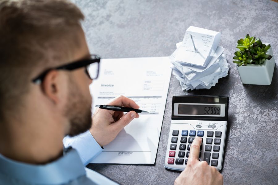 לחסוך בהוצאות העסק בלי להתפשר